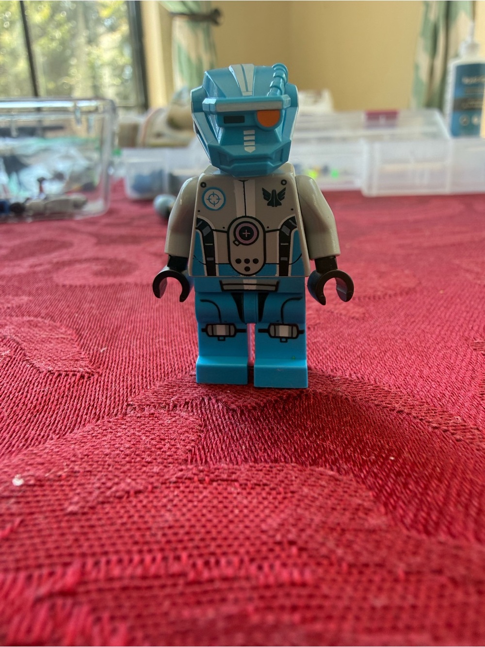 LEGO Galaxy Squad Dark Azure Robot Sidekick.